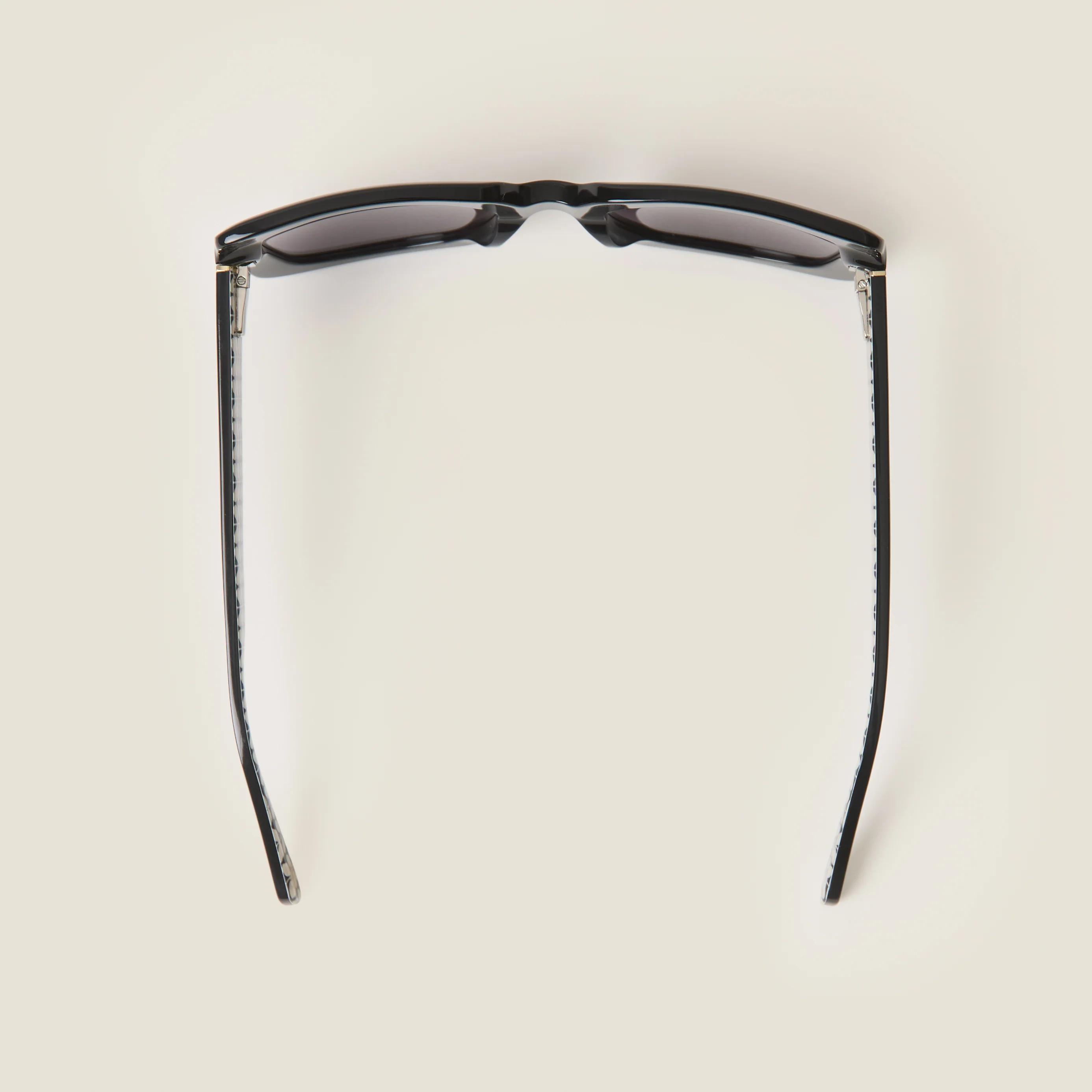 Calla Sunglasses - Black - Image 5