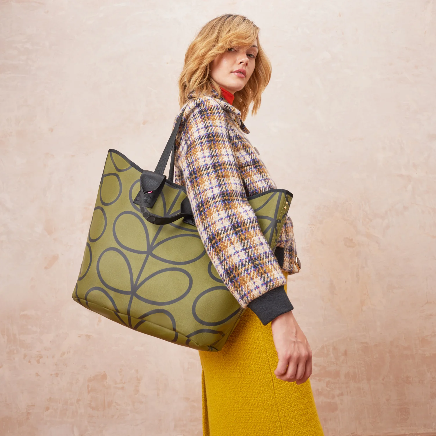 Carryall Large Tote - Giant Linear Stem Olive - Image 6