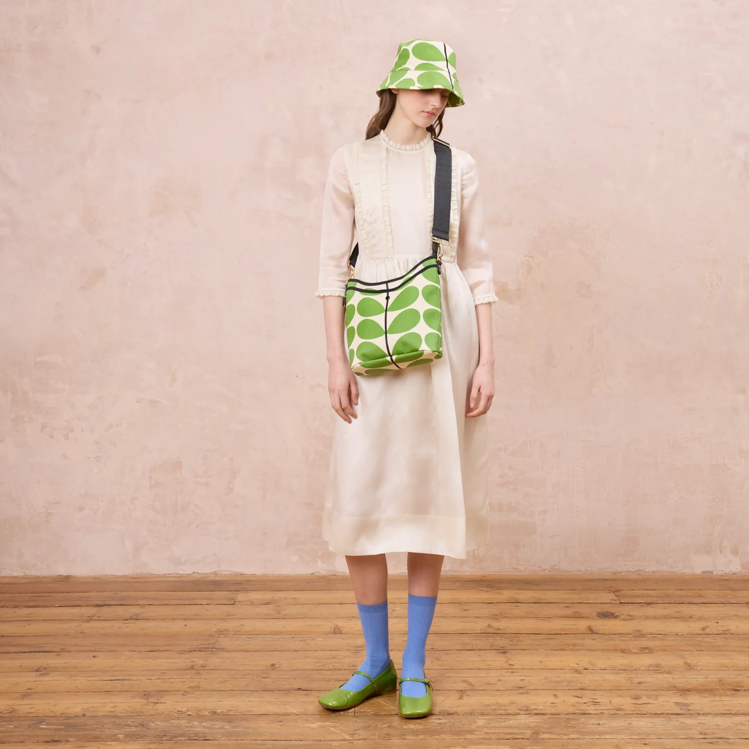 Cross Carry Crossbody - Solid Stem Apple - Image 3