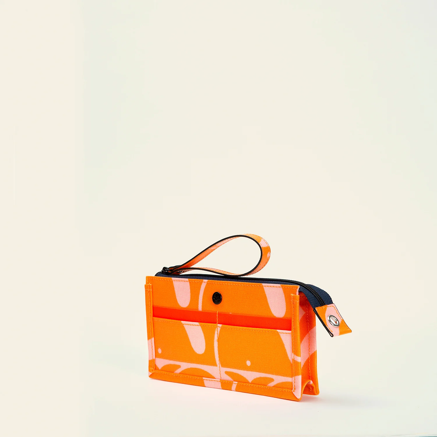 Holden Wrist Wallet - Beluga - Image 2