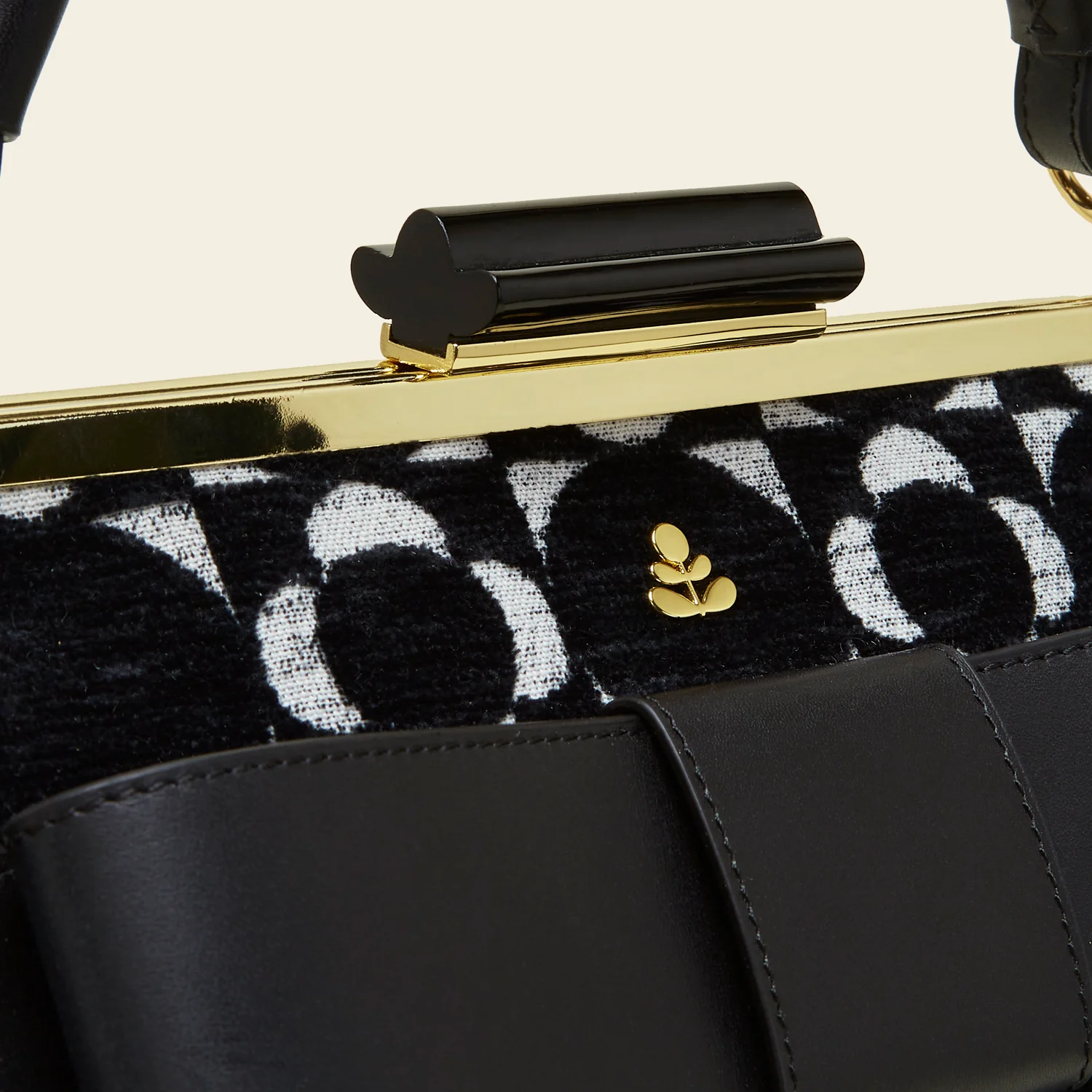 Holly Handbag - Retro Tile Black - Image 5