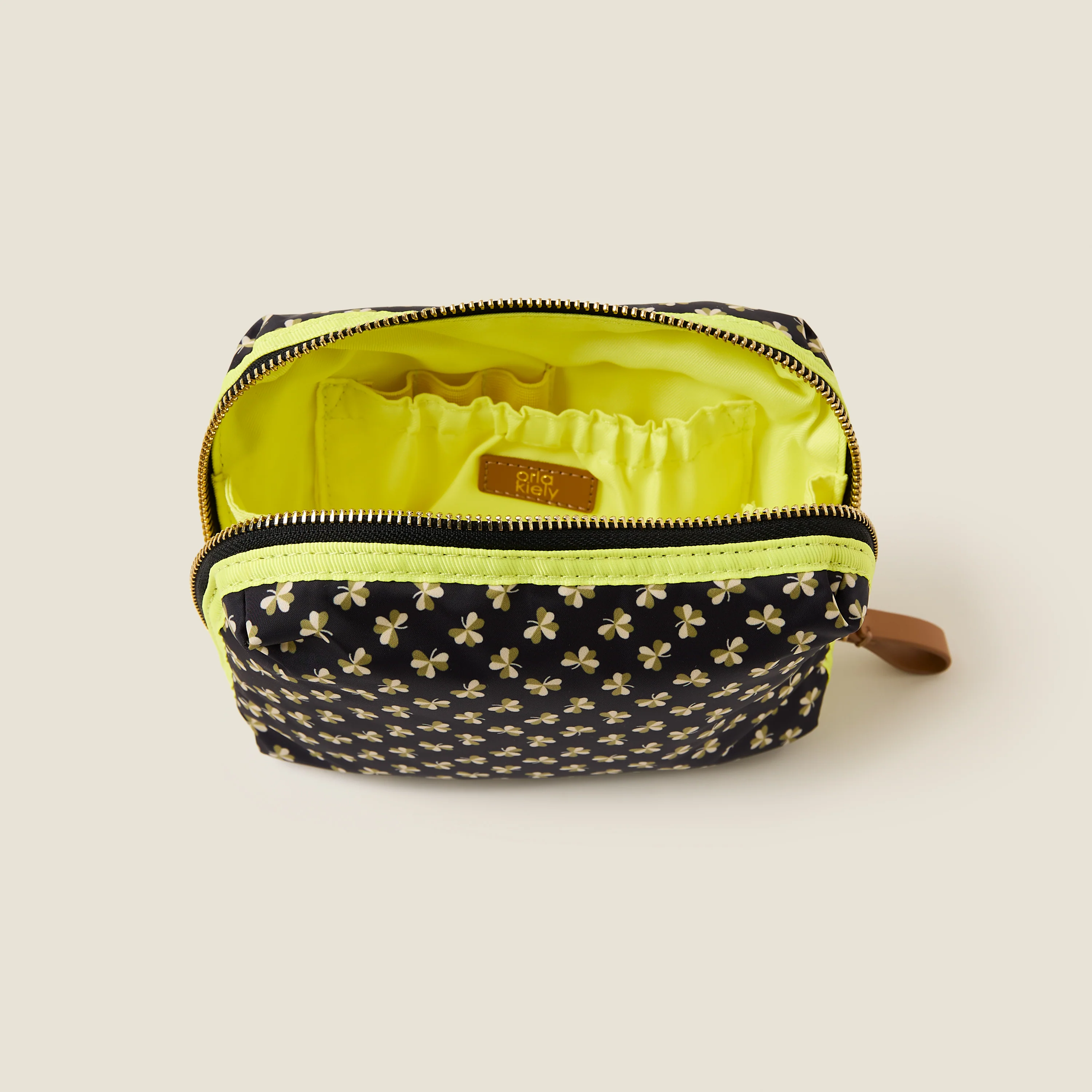 Medium Pouch - Ditsy Clover Black - Image 4