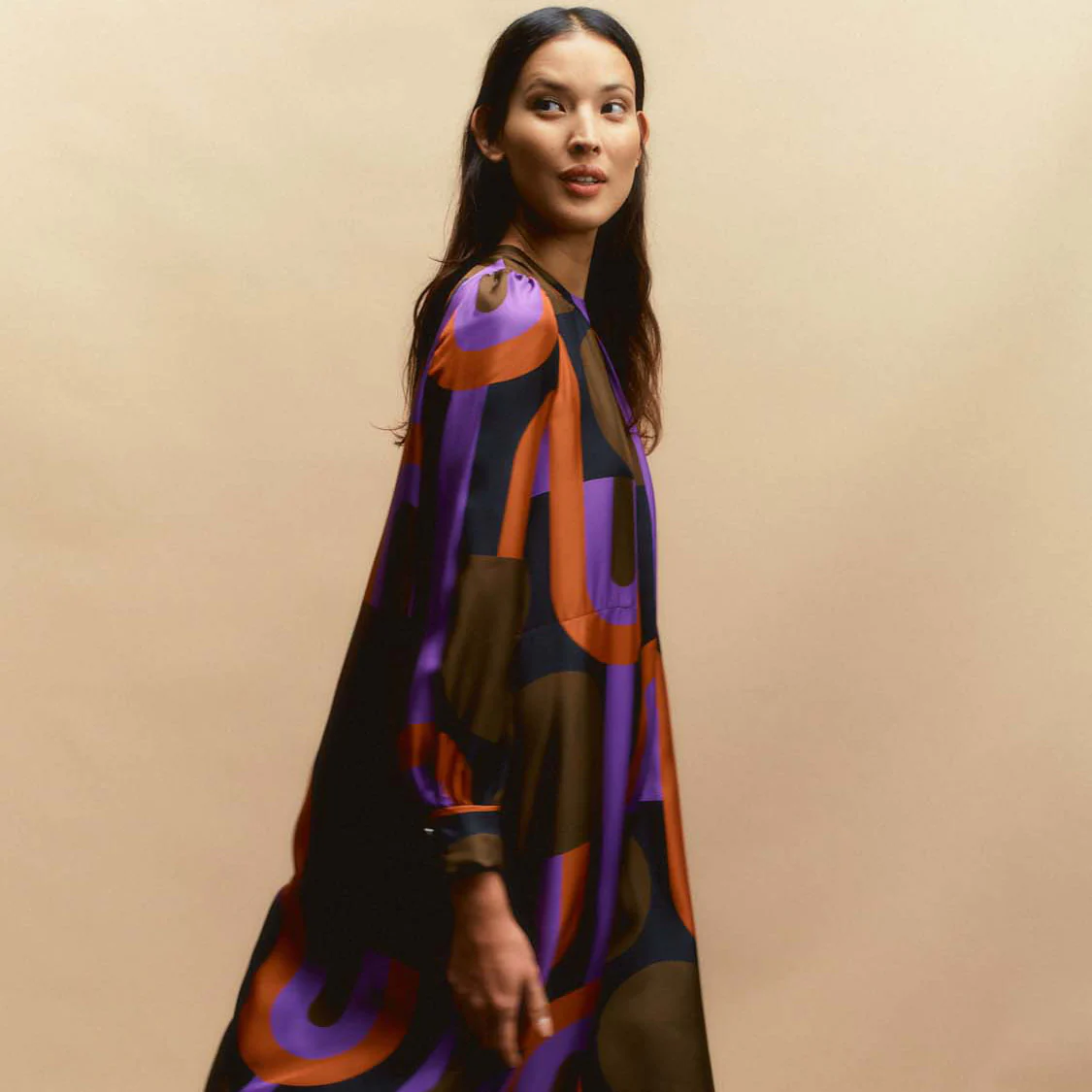 Orla Long Sleeve Midi Silk Dress - Circle Line - Image 4